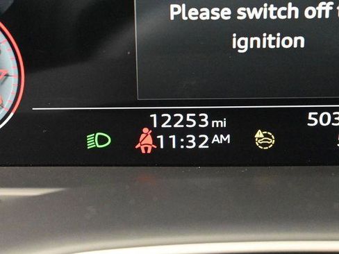 Used 2023 Audi Q8 Premium image 20