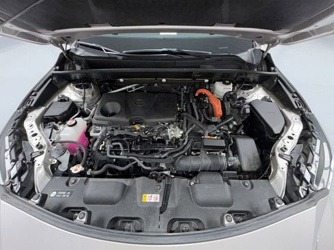 Certified 2024 Toyota Venza LE image 15