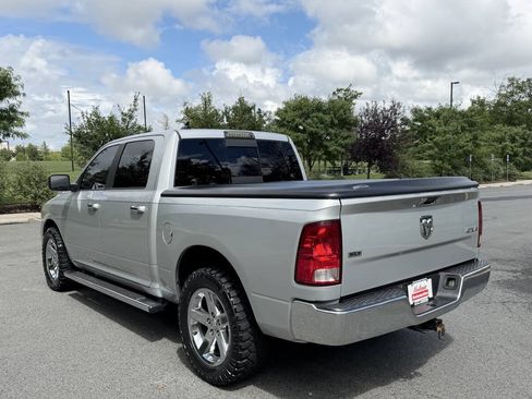 Used 2016 RAM 1500 Classic SLT AWD/4WD image 3