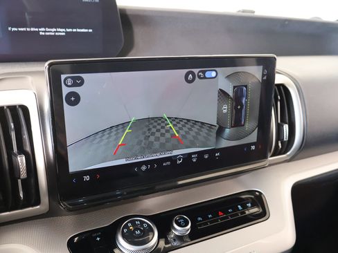 Used 2025 Ford Expedition Active RWD image 6
