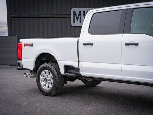 Used 2023 Ford F250 XLT w/ FX4 Off-Road Package AWD/4WD image 5