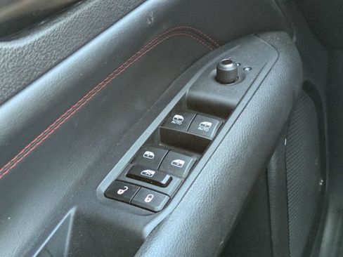 Used 2025 Jeep Compass Trailhawk AWD/4WD image 22