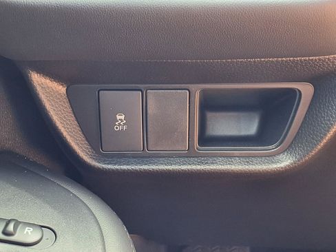 Used 2026 Honda HR-V LX image 9