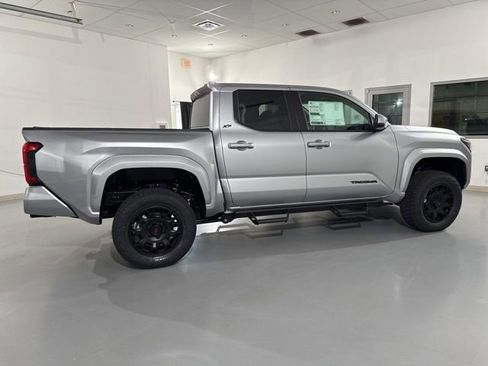 New 2025 Toyota Tacoma SR5 image 9