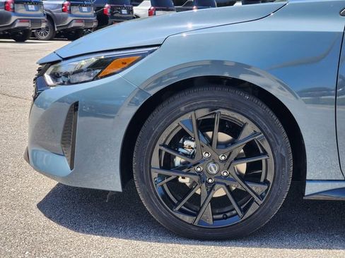 New 2025 Nissan Sentra SR w/ Midnight Edition image 5