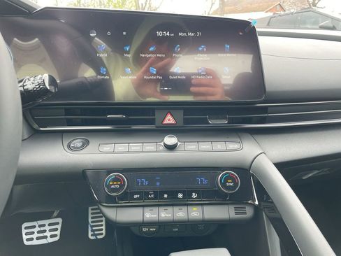 New 2025 Hyundai Elantra SEL image 46