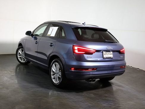 Used 2018 Audi Q3 2.0T Premium w/ Convenience Package AWD/4WD image 2