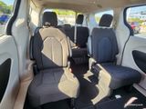 Used 2020 Chrysler Pacifica Touring image 4