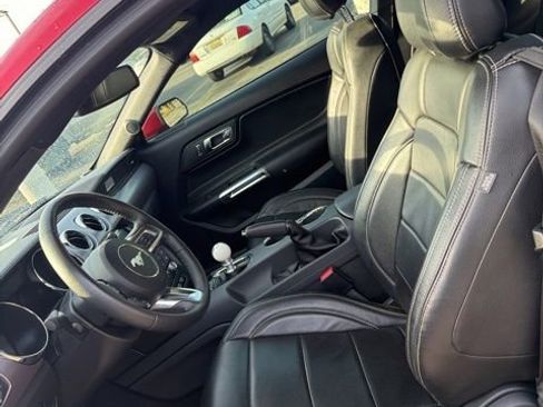 Used 2016 Ford Mustang GT RWD image 13