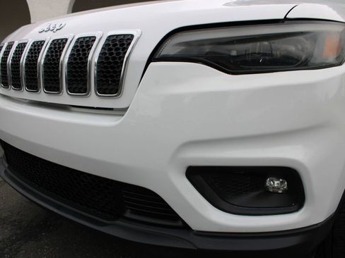 Used 2019 Jeep Cherokee Latitude w/ Popular Appearance Group image 4