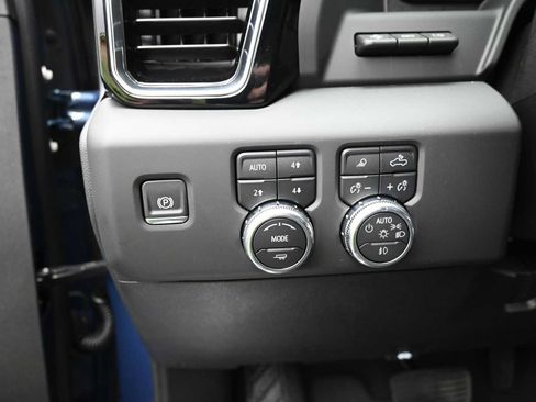 New 2025 GMC Sierra 2500 Denali w/ Denali Reserve Package image 12