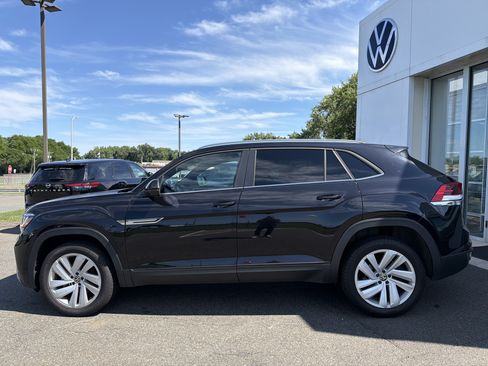 Certified 2023 Volkswagen Atlas Cross Sport SE w/ Panoramic Sunroof Package AWD/4WD image 7
