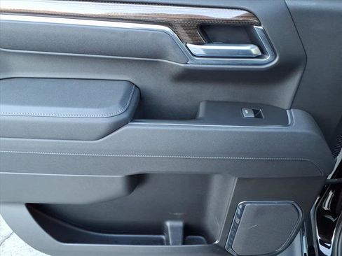 Used 2025 Chevrolet Silverado 1500 LT Trail Boss w/ Convenience Package II image 31