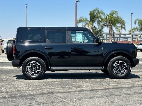 Certified 2025 Ford Bronco Outer Banks AWD/4WD image 2