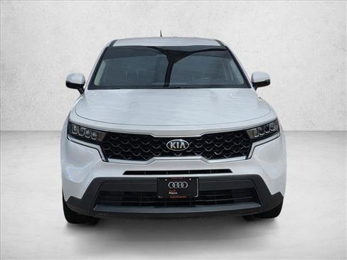 Used 2021 Kia Sorento LX FWD image 2