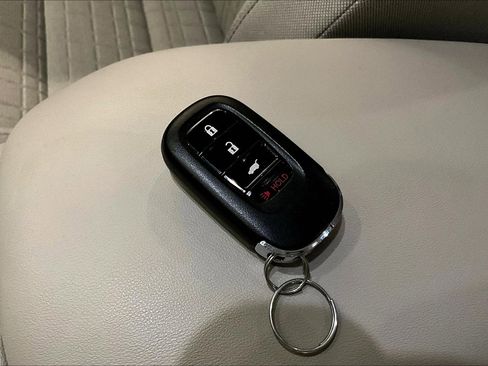 Used 2024 Honda HR-V LX image 34