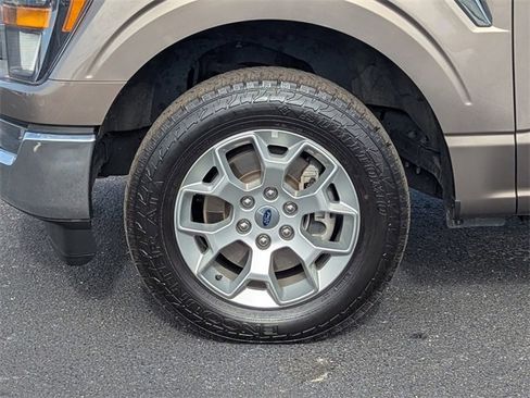 Used 2023 Ford F150 XLT image 12