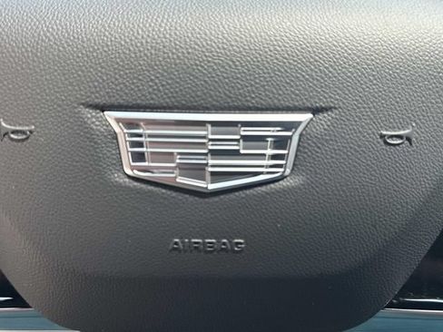 Used 2025 Cadillac Lyriq Sport AWD/4WD image 24