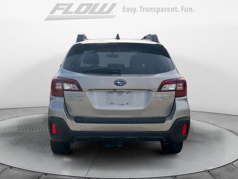 Used 2018 Subaru Outback 3.6R Limited image 7