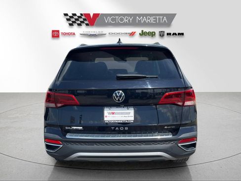 Used 2024 Volkswagen Taos SE AWD/4WD image 4