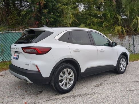 Used 2023 Ford Escape Active image 4