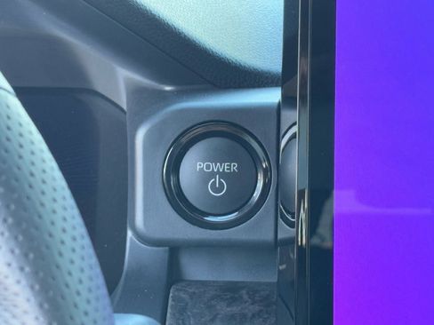 Certified 2025 Toyota Tacoma Limited image 27