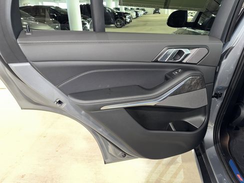 Certified 2025 BMW X5 xDrive50e w/ Premium Package image 16