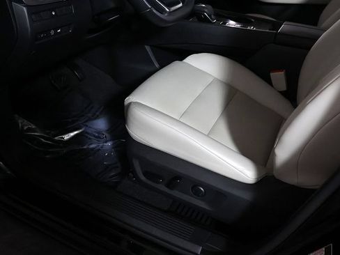 Used 2023 Nissan Rogue SV w/ SV Premium B Package FWD image 23