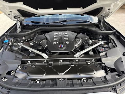 New 2026 BMW ALPINA XB7 image 29