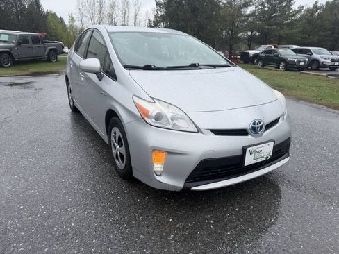 Used 2013 Toyota Prius Two FWD image 7