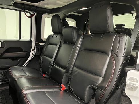 Used 2021 Jeep Wrangler Unlimited Rubicon AWD/4WD image 45