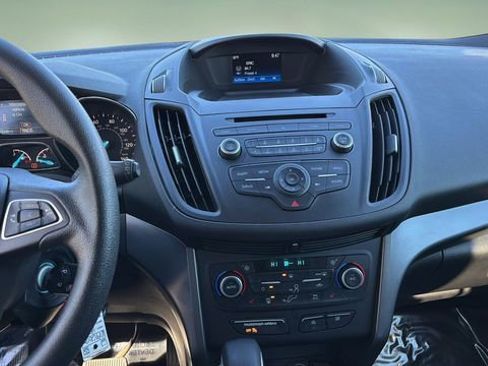 Used 2018 Ford Escape SE image 10