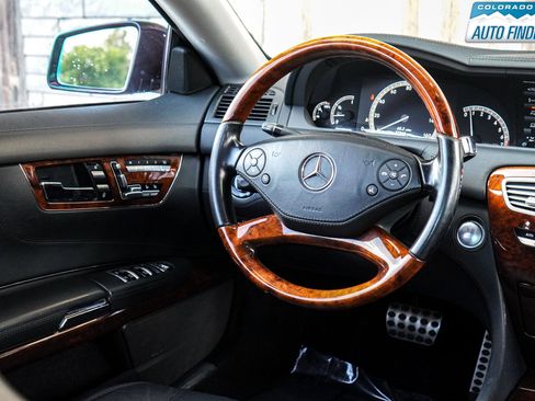 Used 2012 Mercedes-Benz CL 550 4MATIC image 19