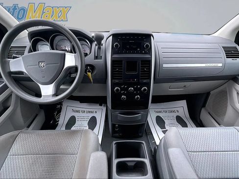 Used 2010 Dodge Grand Caravan SE FWD image 10