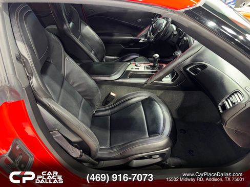 Used 2017 Chevrolet Corvette Stingray Coupe w/ 1LT RWD image 21