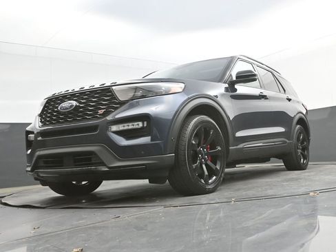 Used 2022 Ford Explorer ST w/ Equipment Group 401A AWD/4WD image 32