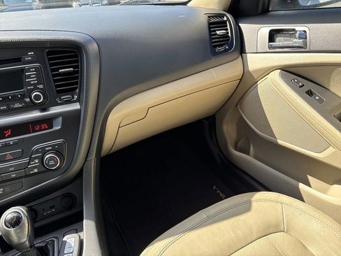 Used 2011 Kia Optima EX image 22