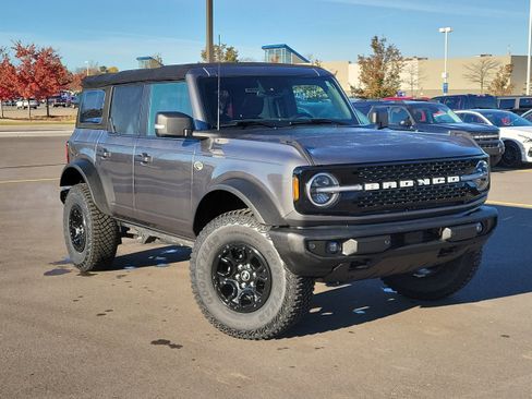 Certified 2022 Ford Bronco Wildtrak image 32