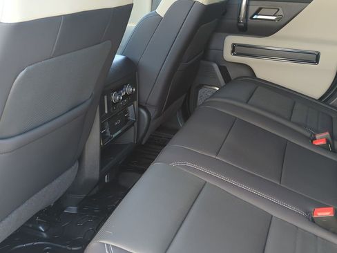 New 2026 GMC Hummer EV SUV image 24