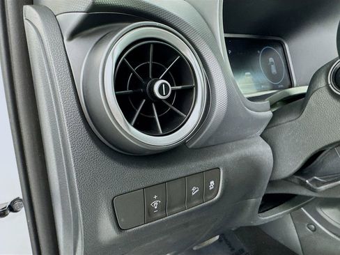 Used 2022 Hyundai Kona Limited image 14