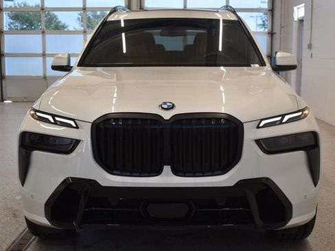 New 2027 BMW X7 xDrive40i w/ M Sport Package AWD/4WD image 2