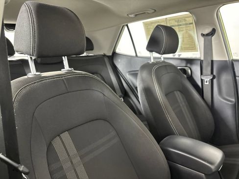 Used 2023 Hyundai Venue SEL FWD image 26