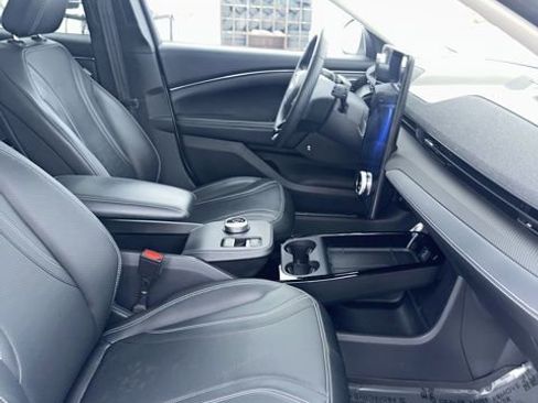 Used 2021 Ford Mustang Mach-E Premium image 38