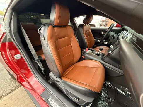 Used 2018 Ford Mustang Premium RWD image 12