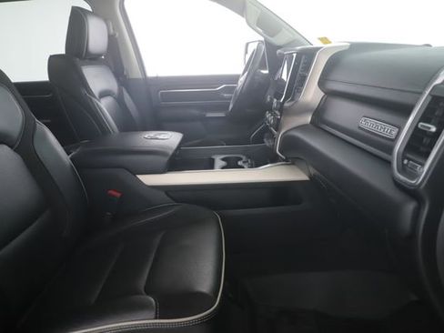 Used 2022 RAM 1500 Laramie AWD/4WD image 32