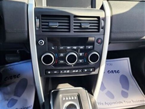 Used 2019 Land Rover Discovery Sport SE image 34