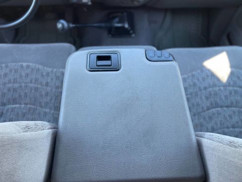 Used 2000 Ford F250 XLT image 51