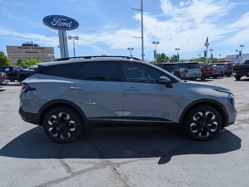 Used 2024 Kia Sportage X-Line AWD/4WD image 2