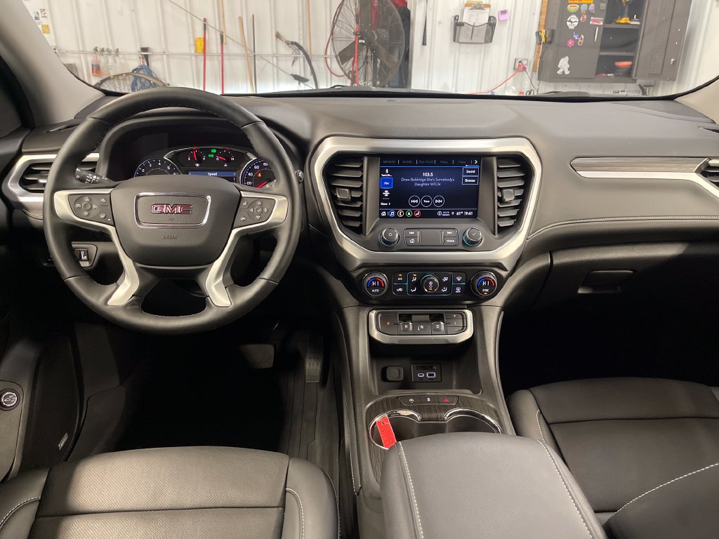 Used 2023 GMC Acadia SLT w/ Preferred Package AWD/4WD image 18