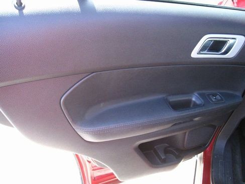 Used 2012 Ford Explorer XLT image 20